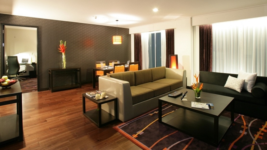 One Bedroom Premiere Suite